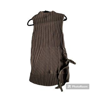 JENNIFER LOPEZ High Neck Sleeveless Sweater sz. medium